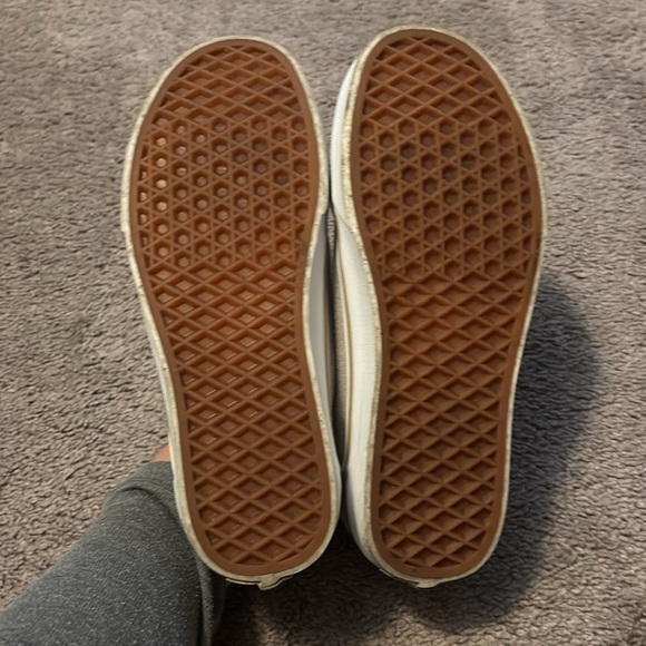 Vans - Picture 5 of 6